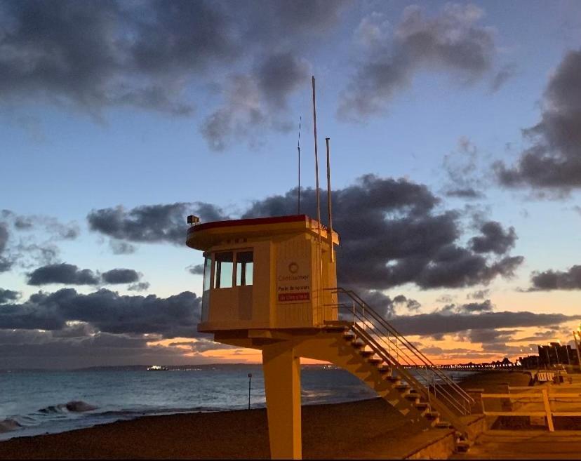 Maison De Bord De Mer Lion sur Mer Bagian luar foto